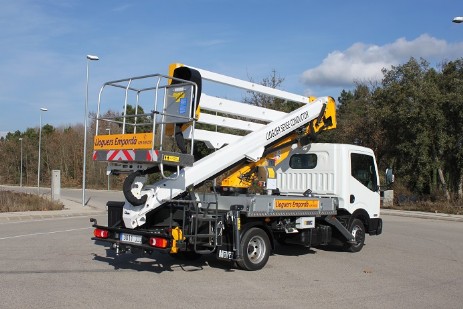 camion cesta de 20 metros
